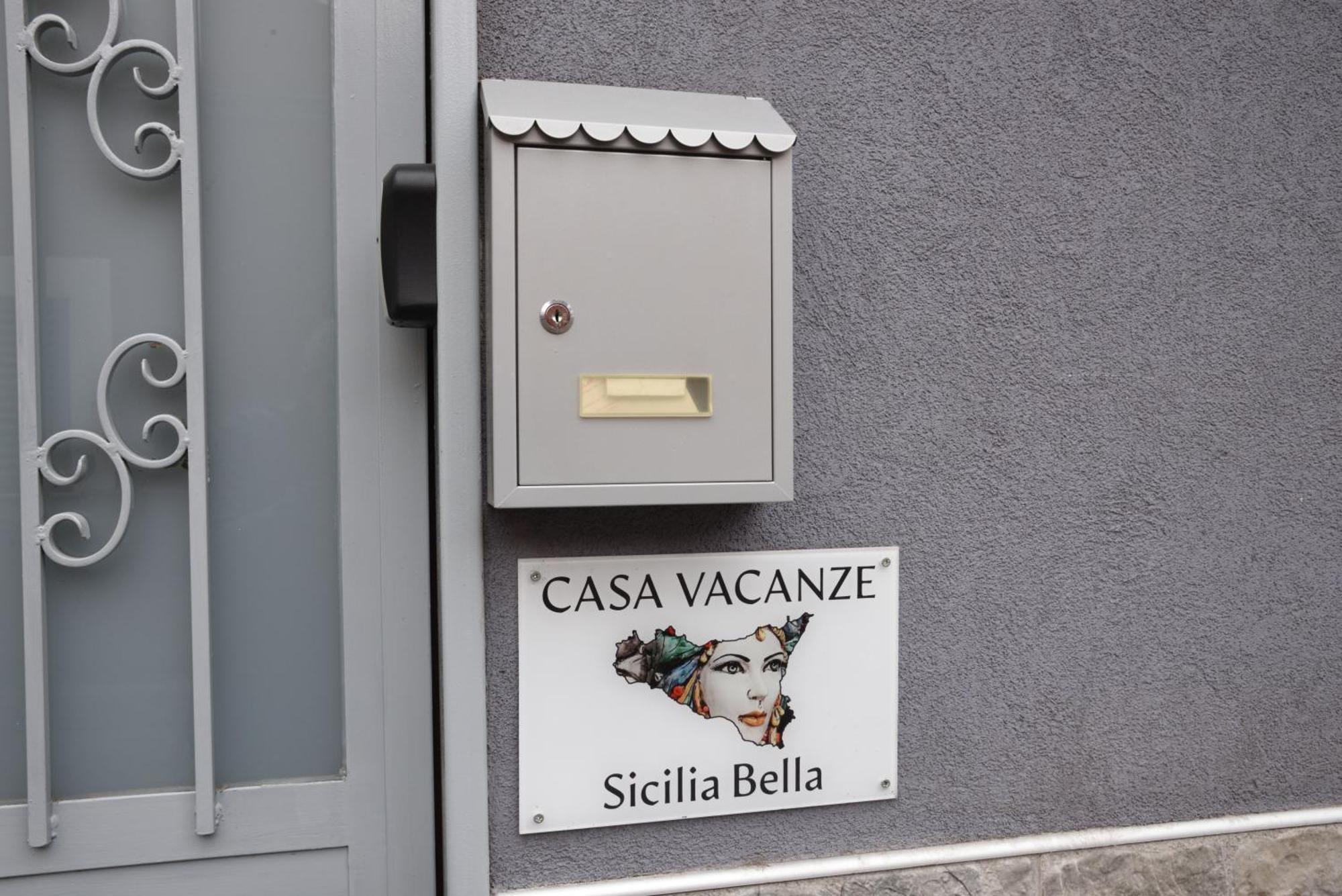 Casa Vacanze Sicilia Bella Villa Catania Exterior photo